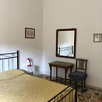 Casa Indipendente Zona Lejlighed *