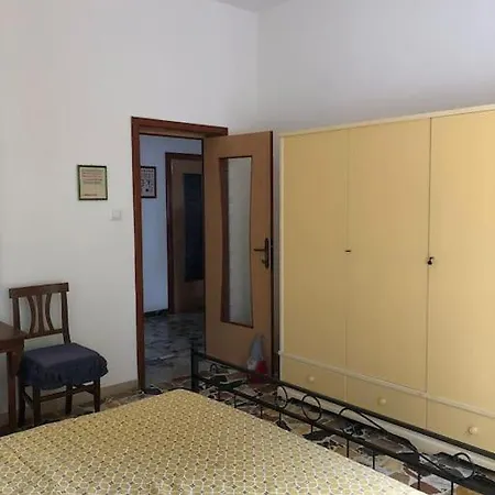 Casa Indipendente Zona דירה