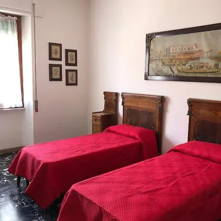 Апартаменты Casa Indipendente Zona Ла-Маддалена
